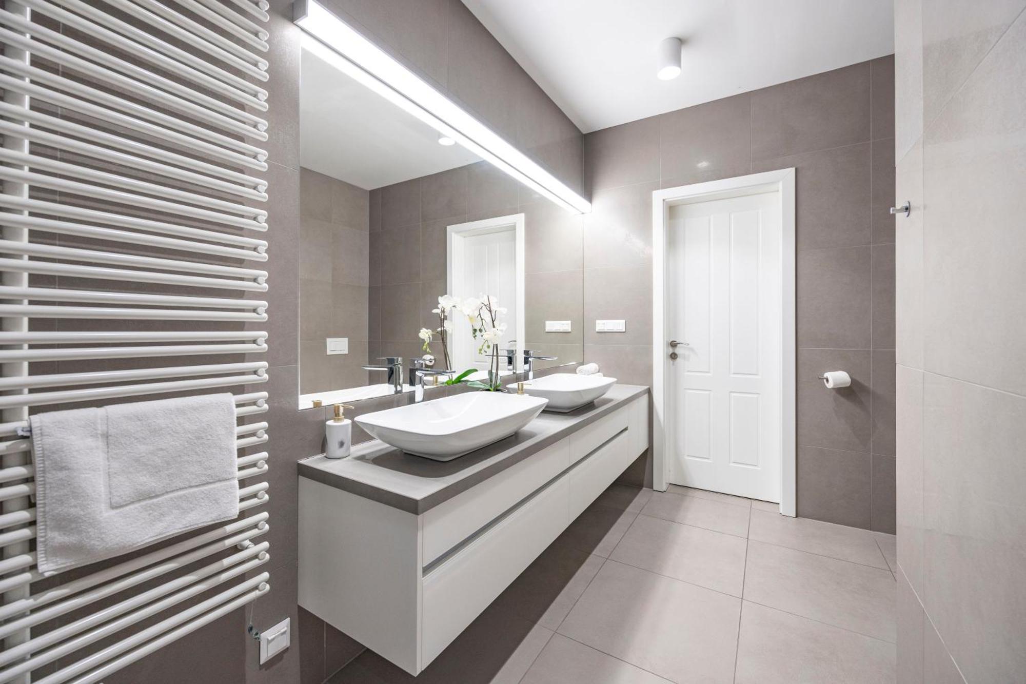 Stylish & Spacious Central Suite By Prestige Homes Budapesta Exterior foto